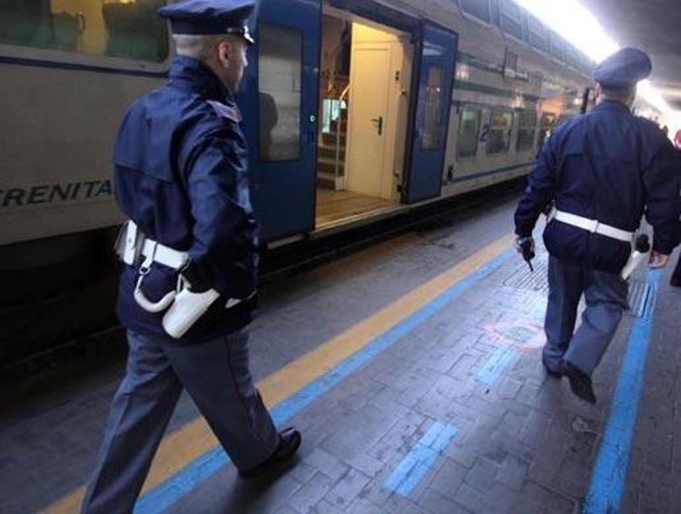 Firenze: aggredisce capotreno, arrestato da poliziotto che va al lavoro