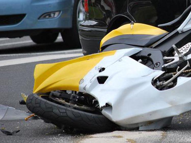 Milano: incidente sul viale Stelvio, muore motocliclista