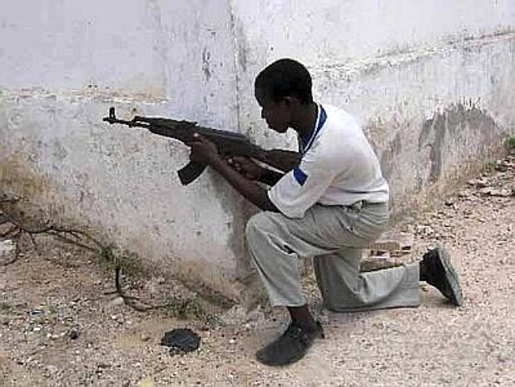 Somalia: Parlamento nel mirino di autobomba, 4 morti