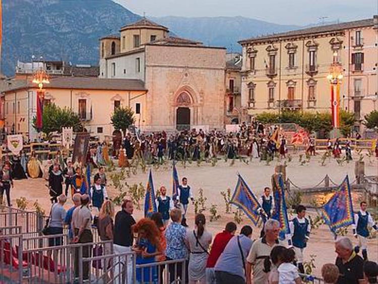 Estate: borgo Santa Maria della Tomba ha vinto la XX Giostra Cavalleresca di Sulmona