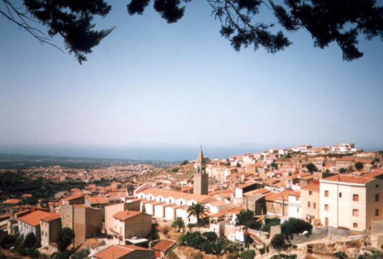 Sardegna: sindaco Sennori rinuncia a indennita' e dona 25mila euro per borse studio