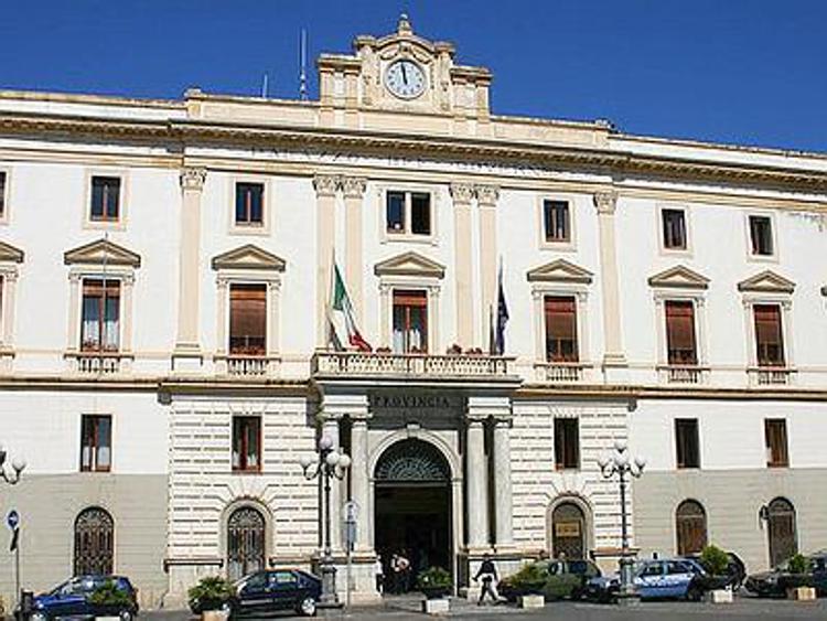 Potenza: nuova Provincia, Valluzzi convoca i 100 sindaci