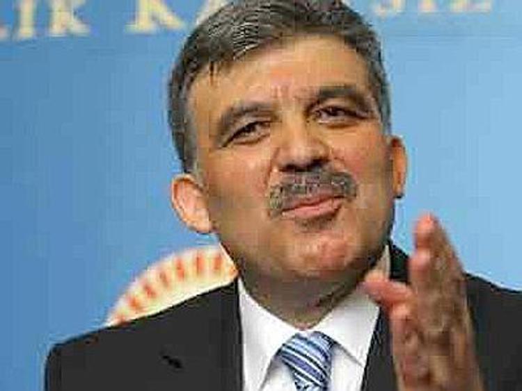 Turchia: Gul smentisce i media, non preparo nuovo partito