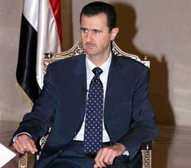 Siria: Assad giura da presidente, chi ha sostenuto terrorismo la pagherà
