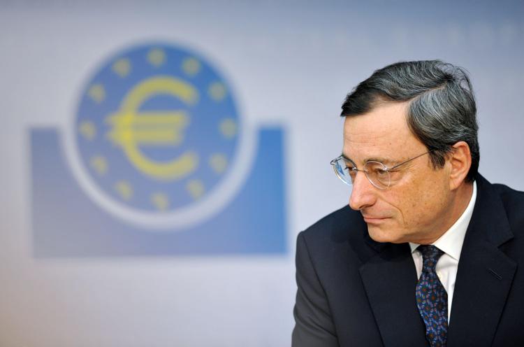 Bce non tocca tassi, Draghi: 