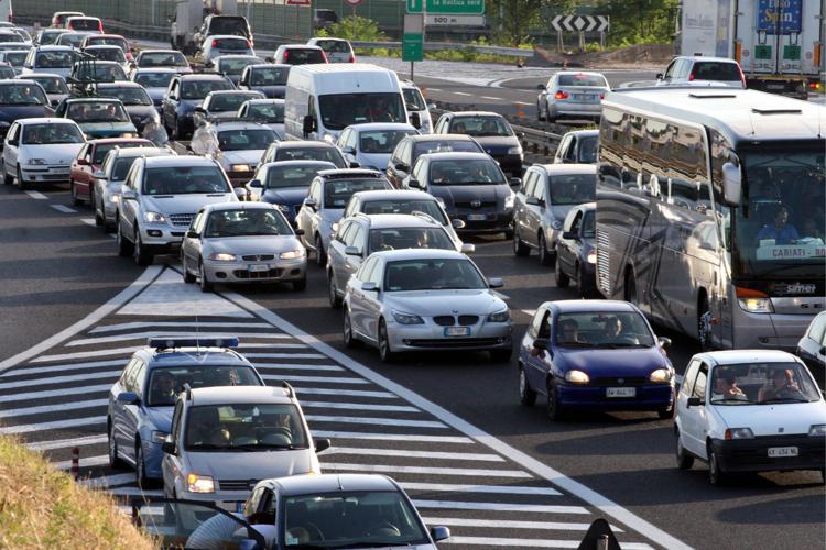 Viabilita': traffico intenso su rete Anas, 120mila transiti su Gra Roma
