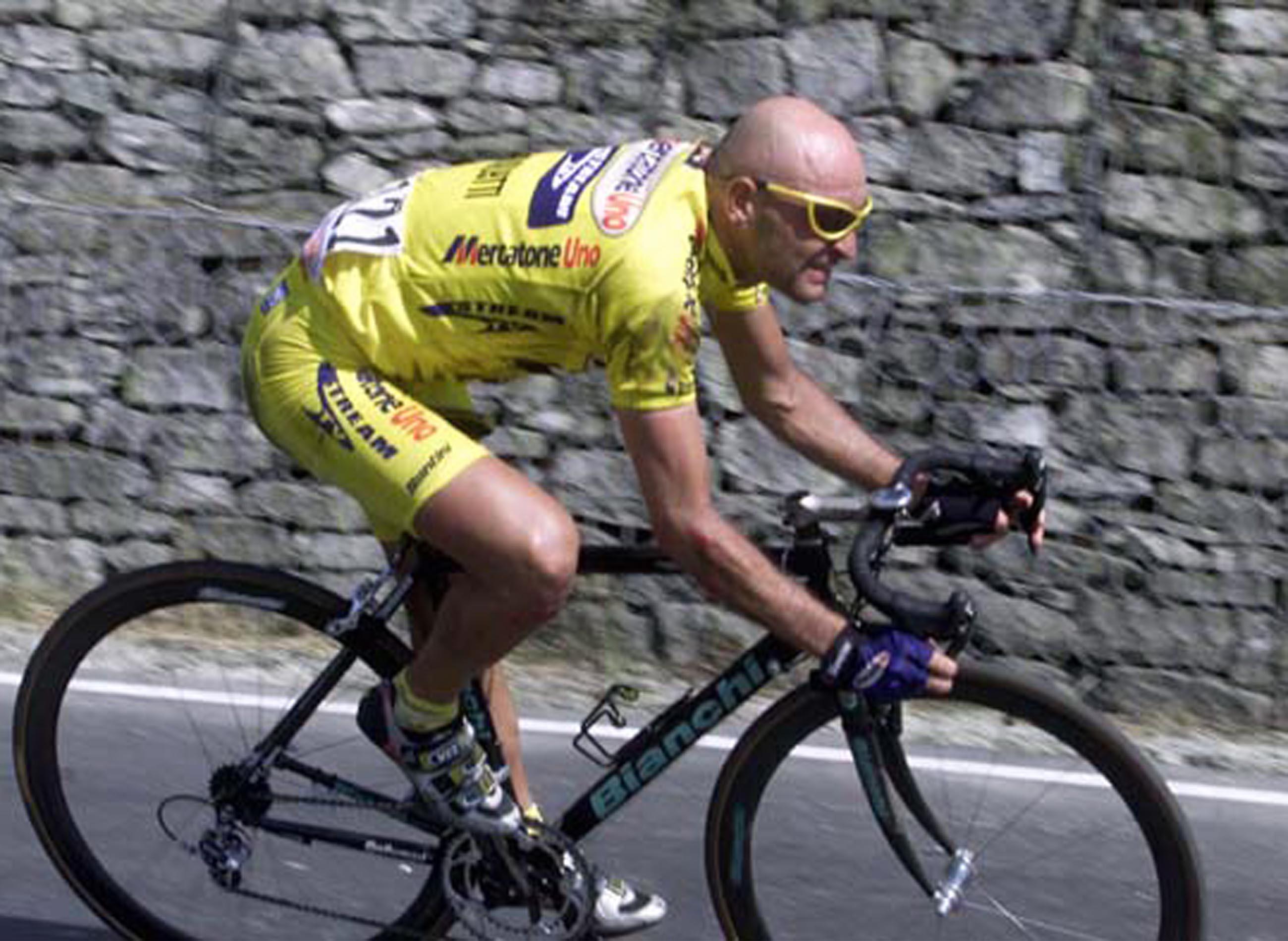 Reggio Emilia, 2001 - Giro d'Italia: ottava tappa, "Montecatini Terme-Reggio Emilia" (INFOPHOTO)