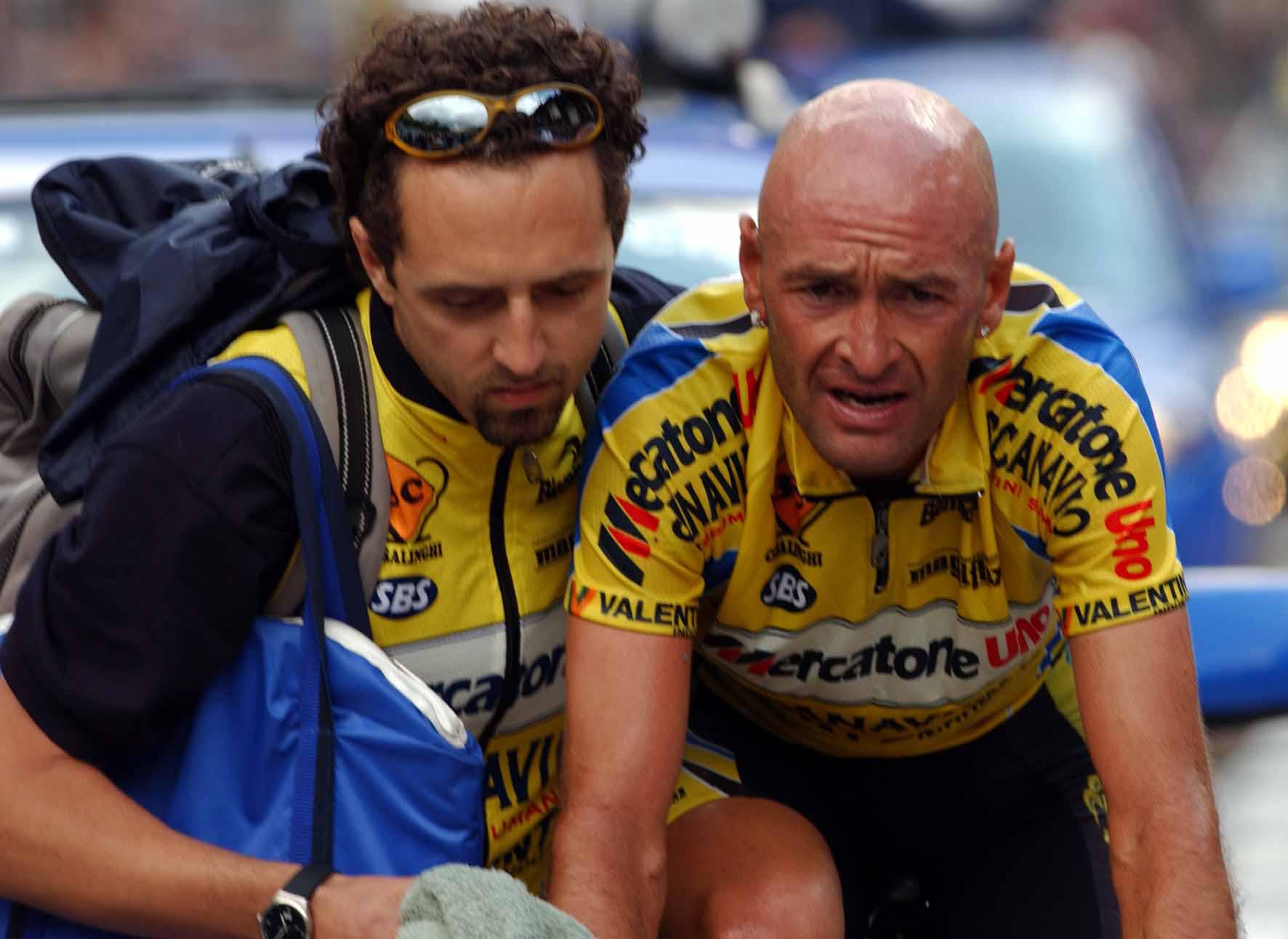 Alpe di Pampeago, maggio 2003 - Giro d'Italia: quattordicesima tappa, Pantani all'arrivo di Pampeago in provincia di Trento (INFOPHOTO)