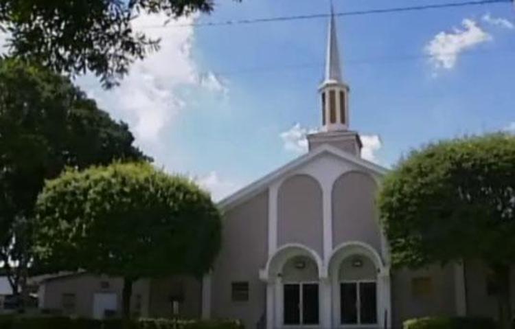 Pastore Usa annulla funerale in tempi da record: 