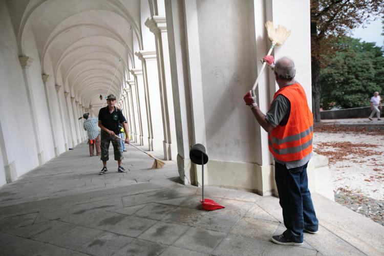 Vicenza: Alpini puliscono portici Monte Berico per 8 settembre