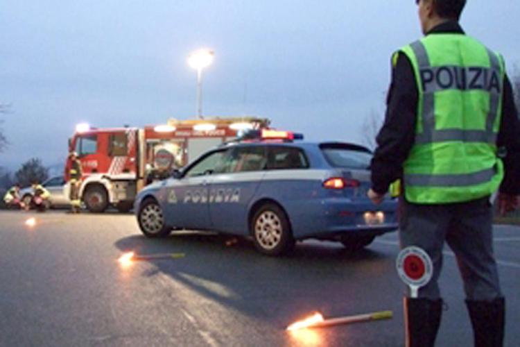 Genova: percorre contromano 30 km autostrada, fermato da polizia