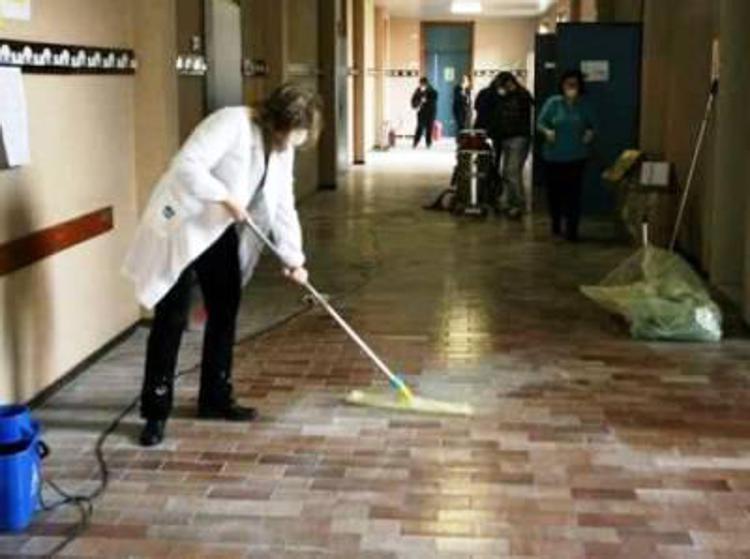 Scuola: Fisascat Cisl, scosse su vertenza appalti pulizie