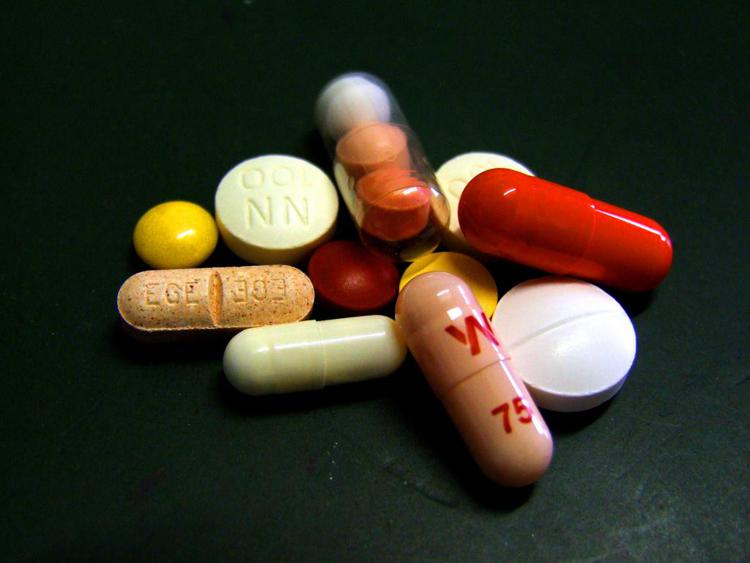 I farmaci falsi viaggiano sul web, il 32% senza principi attivi