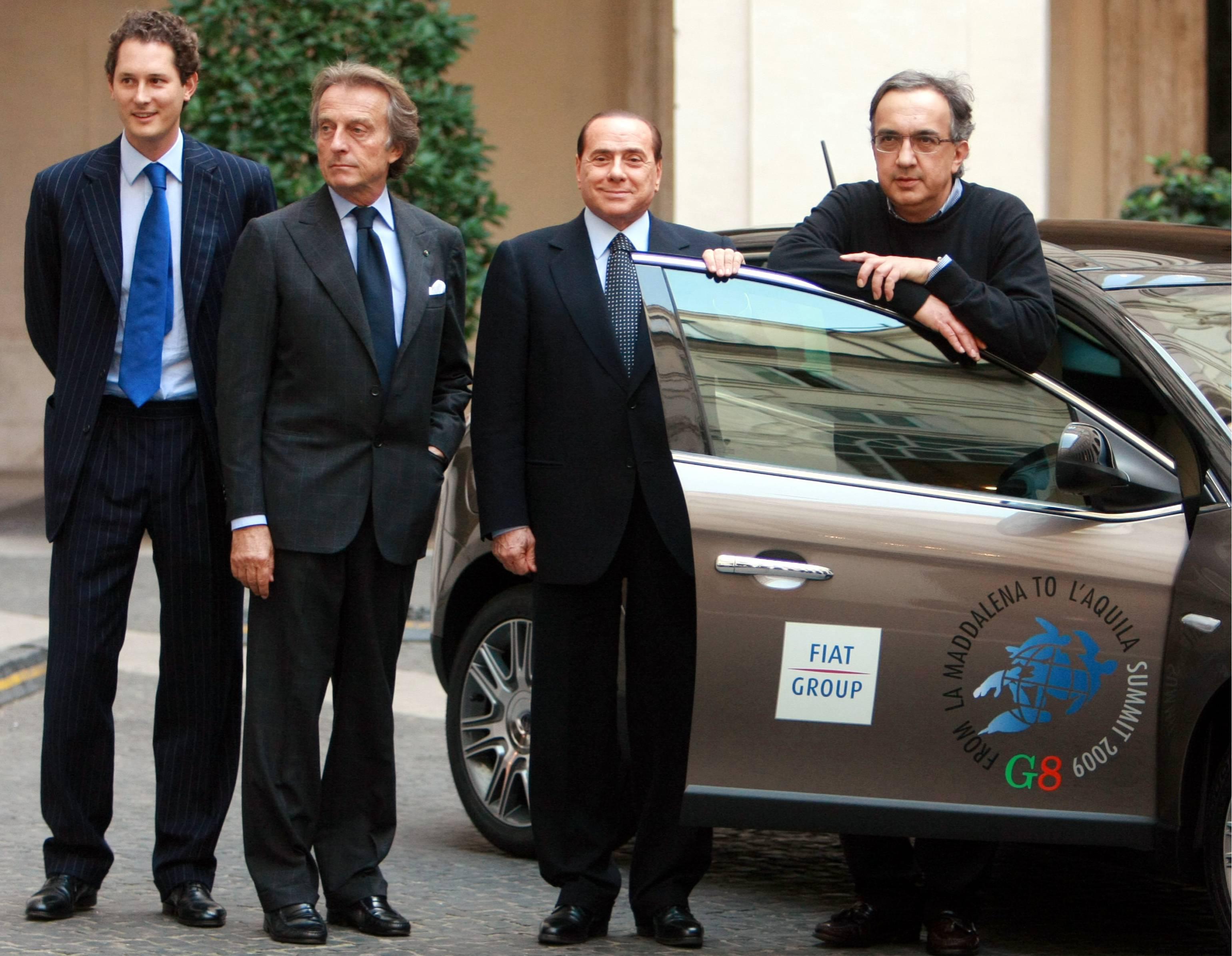 Giugno 2010, presentazione al presidente del Consiglio Berlusconi della flotta Fiat per il G8 (Foto Infophoto)