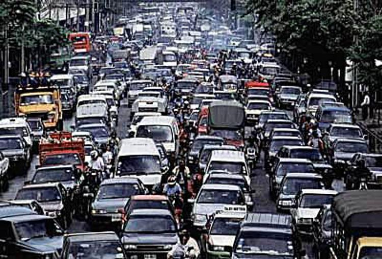 Mobilità: Improta, a causa del traffico perdiamo ogni anno 135 mln di ore