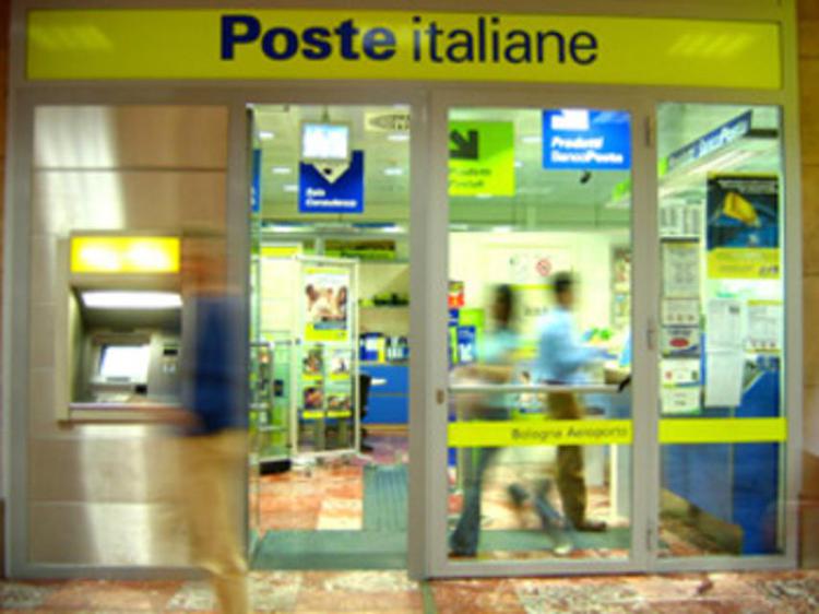 Como: rapina all'ufficio postale di Cabiate, bottino di 58mila euro