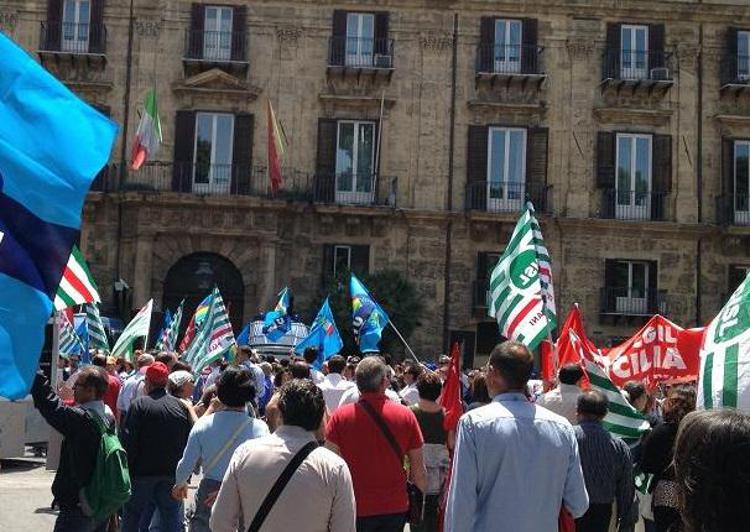 Sicilia: in piazza a Palermo lavoratori Formazione, stop a massacro