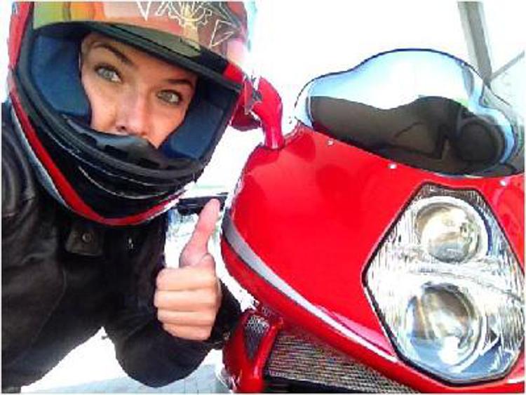 La rider Valentina Marchegiani parteciperà al WOMEN RIDERS' NIGHT, Flash mob motociclistico per donne rider