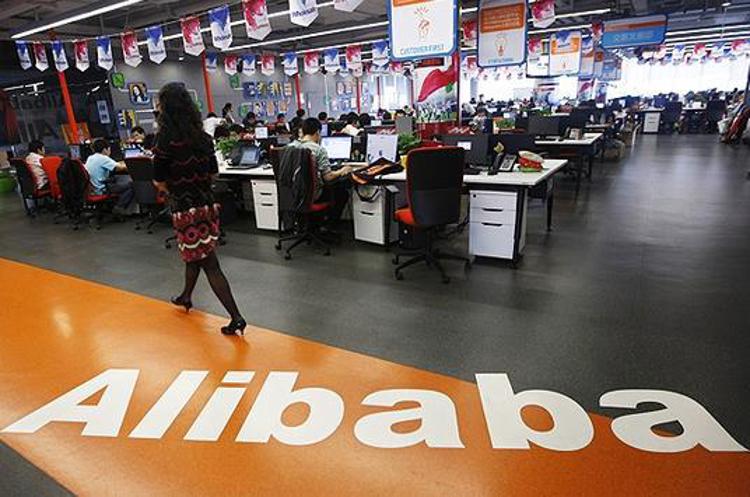 Wall Street, per Alibaba debutto record in borsa: titolo vola a +36%