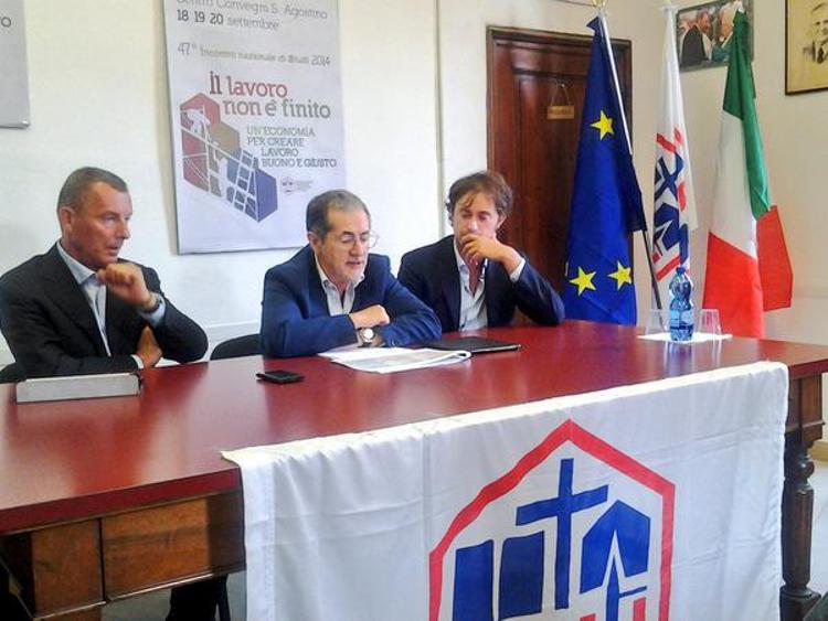 Gianni Bottalico (al centro) nella conferenza stampa di presentazione dell'appuntamento di Cortona