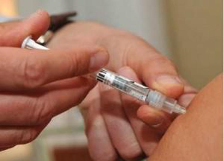 Censis su vaccini, 36% genitori 'timorosi', 33% 'ligi' e 8% 'critici'