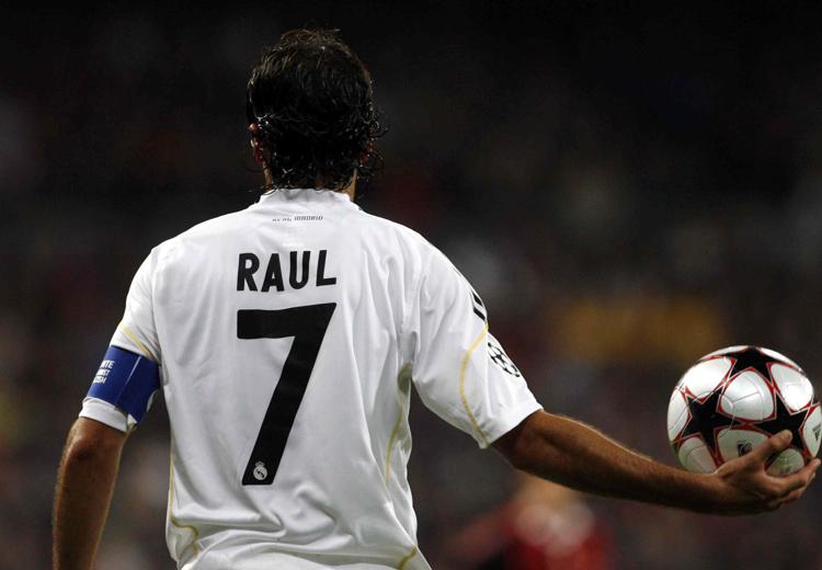 Raul Gonzalez con la maglia del Real Madrid (Foto Infophoto) - INFOPHOTO