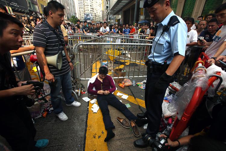 Scontri fra manifestanti e polizia a Hong Kong. - (INFOPHOTO)
