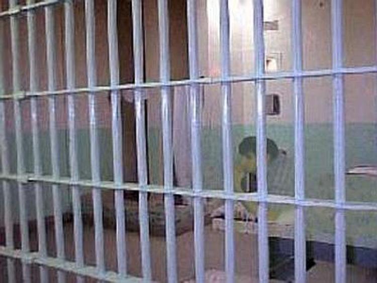 Algeria: alcove nelle carceri, verso via libera a sesso coniugale in cella