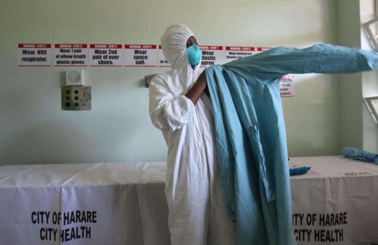 L'Ebola 'sbarca' a New York, paura per un medico rientrato dalla Guinea