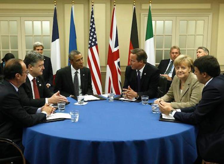 Ebola, Is e Ucraina, videoconferenza di Obama con Renzi, Hollande, Cameron e Merkel