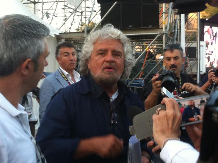 Beppe Grillo al Circo Massimo (Adnkronos)