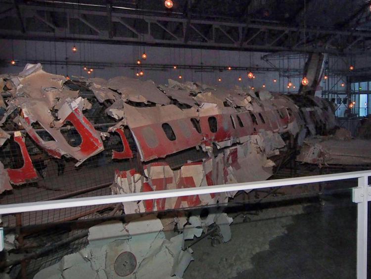I resti del DC9 dell'Itavia precipitato al largo di Ustica il 27 giugno 1980 (Infophoto)