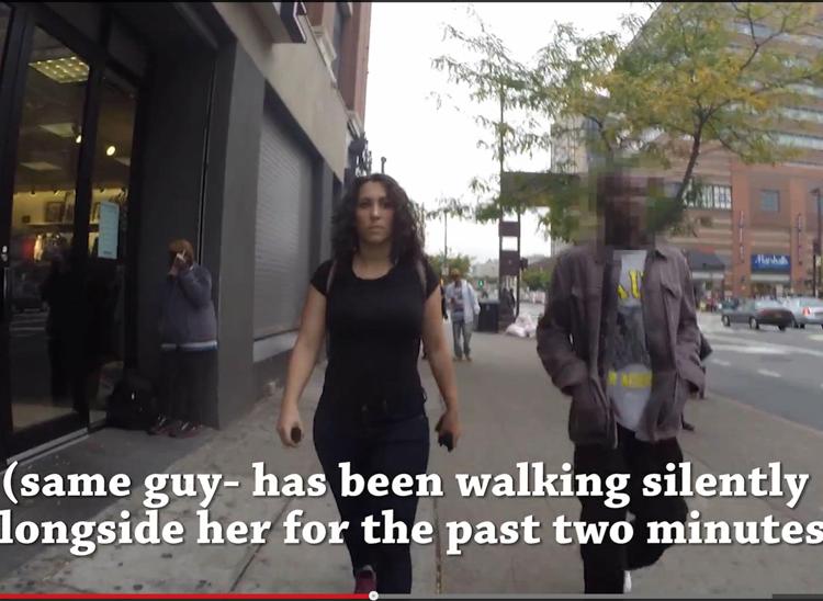 Passeggiata con molestie a New York, dopo il filmato minacciata di morte l'attrice. E arriva la parodia