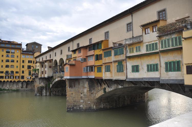 Firenze: novità per i dehors, non dovranno fare 'ombra' ai monumenti