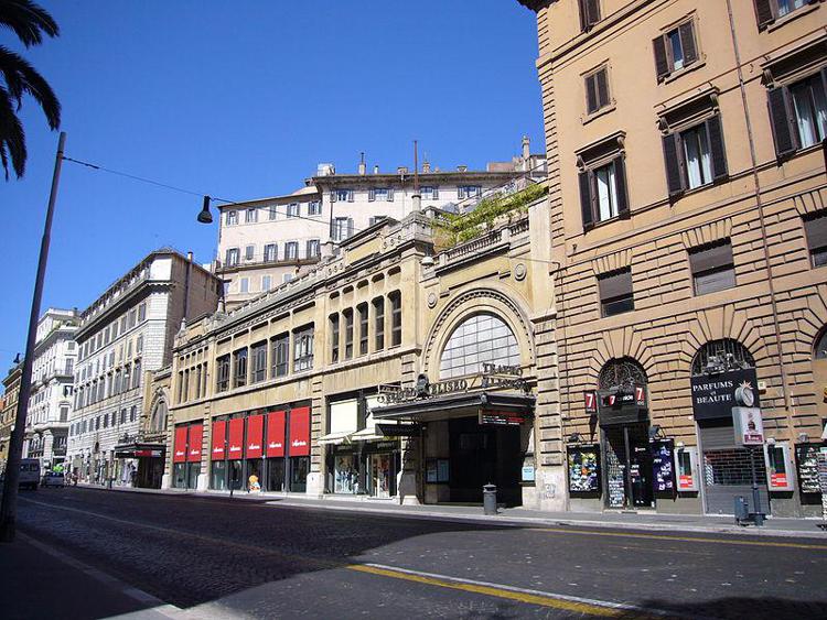 Il Teatro Eliseo di Roma (foto da Wikipedia)