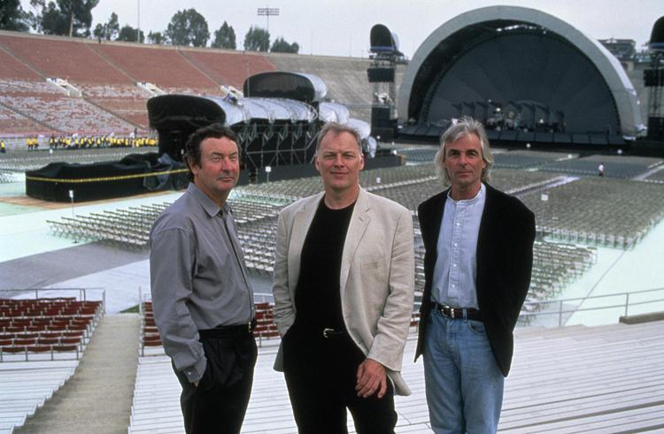 I Pink Floyd nella formazione che suona in 'The Endless River' (da sinistra Nick Mason, David Gilmour e Rick Wright, scomparso nel 2008)