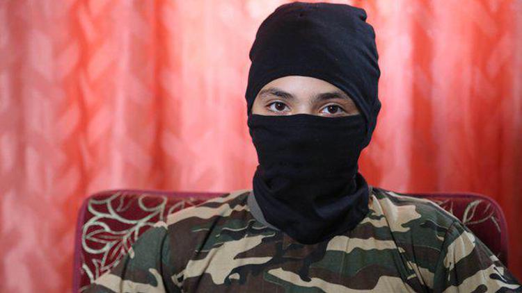 Siria: entrare nell'Is a 13 anni, il sogno di un aspirante jihadista