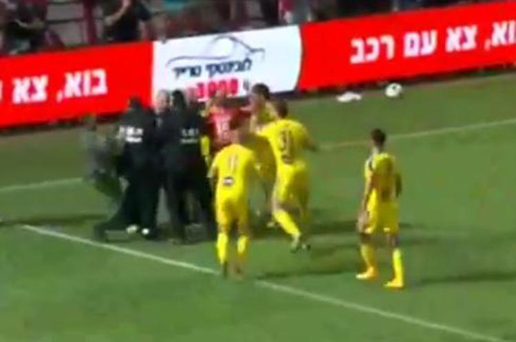 Calcio, rissa nel derby tra Maccabi e Hapoel