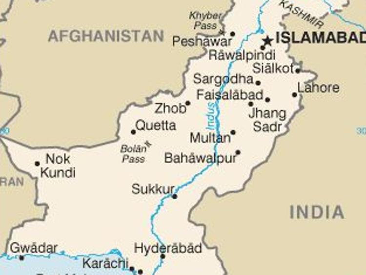 Pakistan: sito, coppia di cristiani picchiata e bruciata per blasfemia