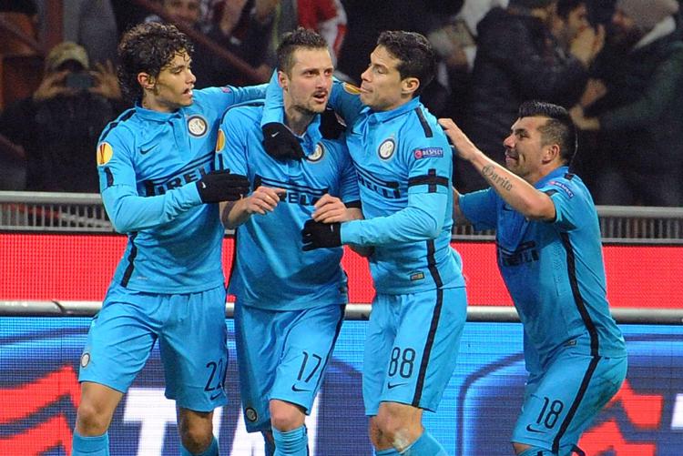 Esultanza dell'Inter dopo il gol dell'1-1 di Kuzmanovic contro il Dnipro in Europa League - INFOPHOTO