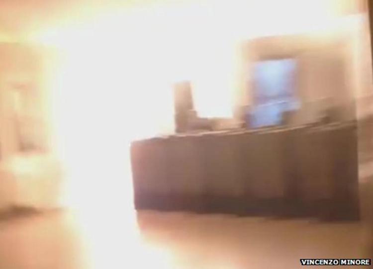 Gb: fiamme in vagone metro Londra, chiusa stazione Charing Cross