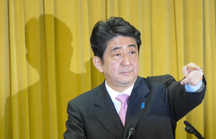 Giappone: Abe annuncia scioglimento Camera bassa e rinvio aumento Iva