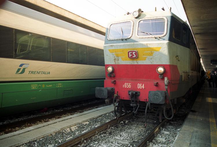 Roma gennaio 2002: treni alla stazione Termini