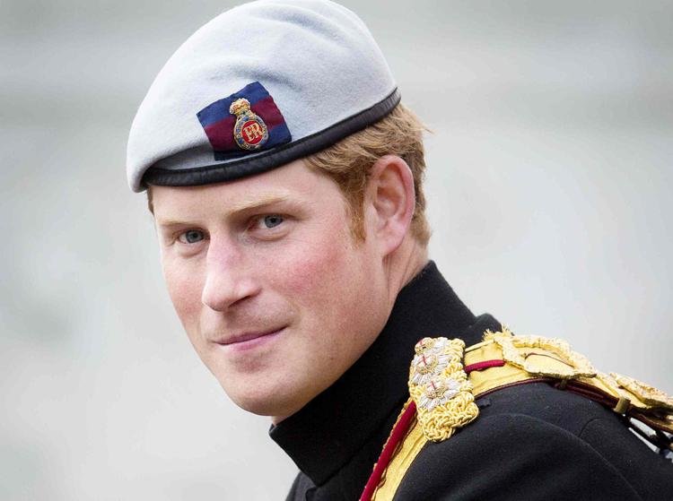 Il principe Harry non è figlio di Carlo? Una piéce teatrale riaccende il gossip reale