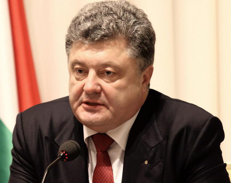 Ucraina: Poroshenko chiede missione caschi blu nell'est del Paese