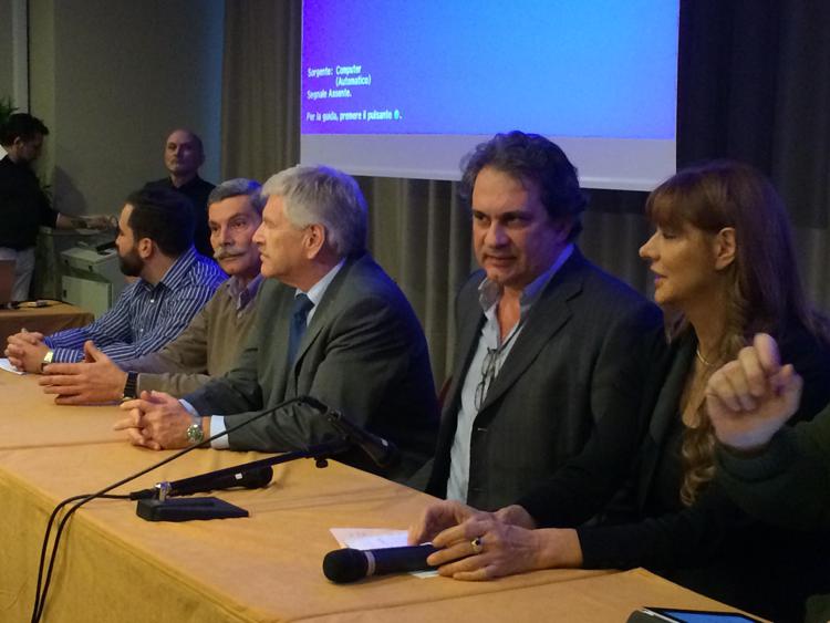 Il leader di Fn Roberto Fiore, secondo da destra, con gli altri oratori.