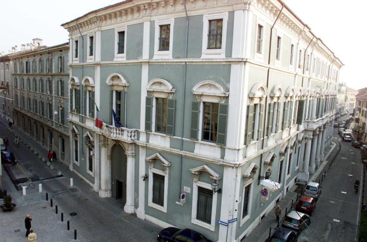 Il Tribunale di Brescia (foto Infophoto)