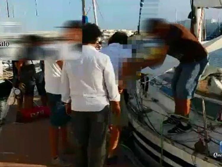 Omicidio Fanella, le immagini della cattura di Macchi di Cellere in barca/Video