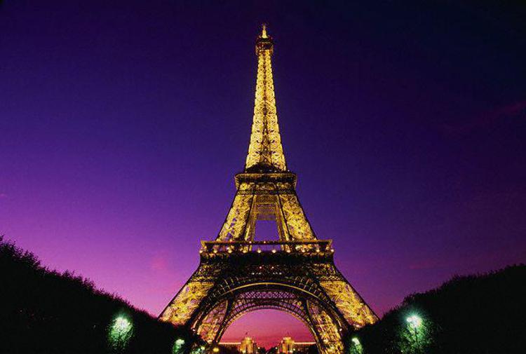 Torre Eiffel, Parigi  - (Corbis)