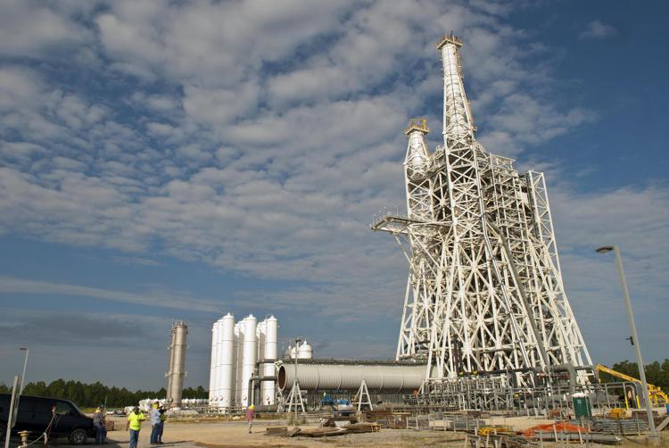 La torre A-3 della Nasa nel centro spaziale del Mississippi. (foto Washington Post)
